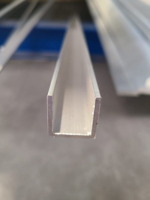 Aluminium U Profil 20/20/20/2mm; Länge 1080mm